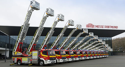 2022-01-20_Magirus_PR_Pic_1_Magirus_turntable_ladders_for_Dortmund_Copyright_Prochnow_2032x1082_981a091b89
