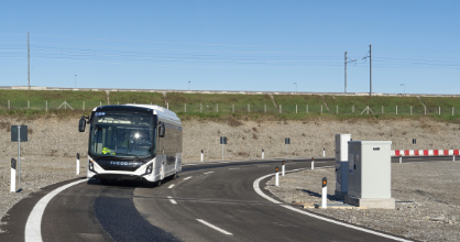 iveco_e_iveco_bus_se_asocian_con_22arena_del_futuro22-_hacia_un_sistema_de_movilidad_inalambrica_y_sin_emisiones