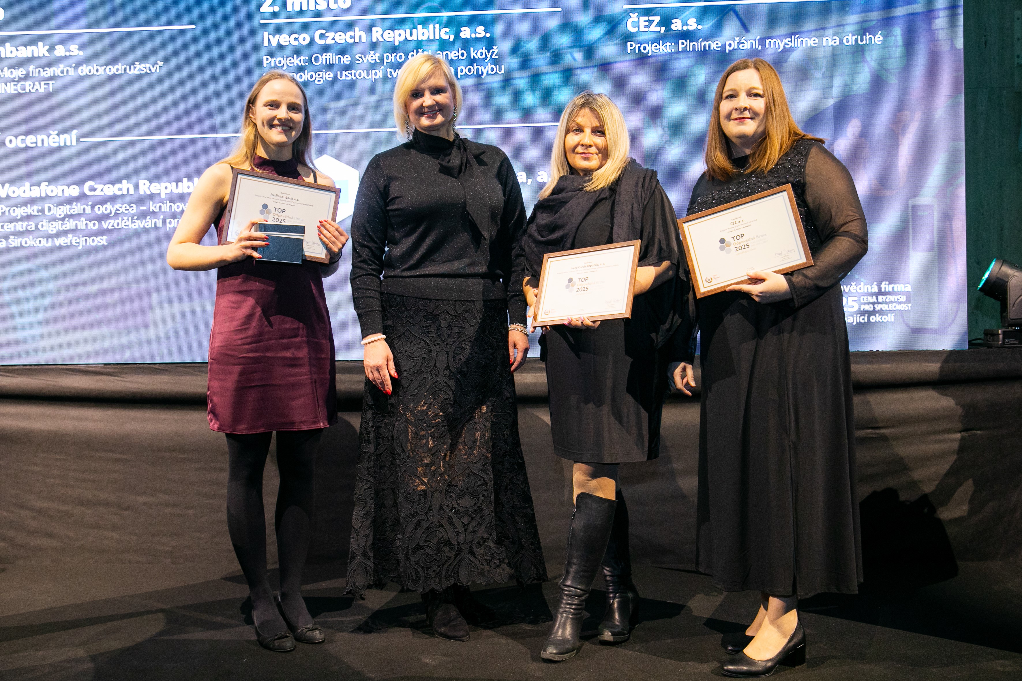 top_iveco_bus_20251209T125349T382_2hbprsehqm2q3d3tb2hfir3x