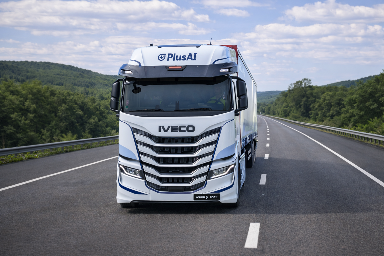 iveco_sway_autonomous_driving_truck_with_plusai_20260112T134521T676_mf2iqn51k02gexdt3ndgsa2j