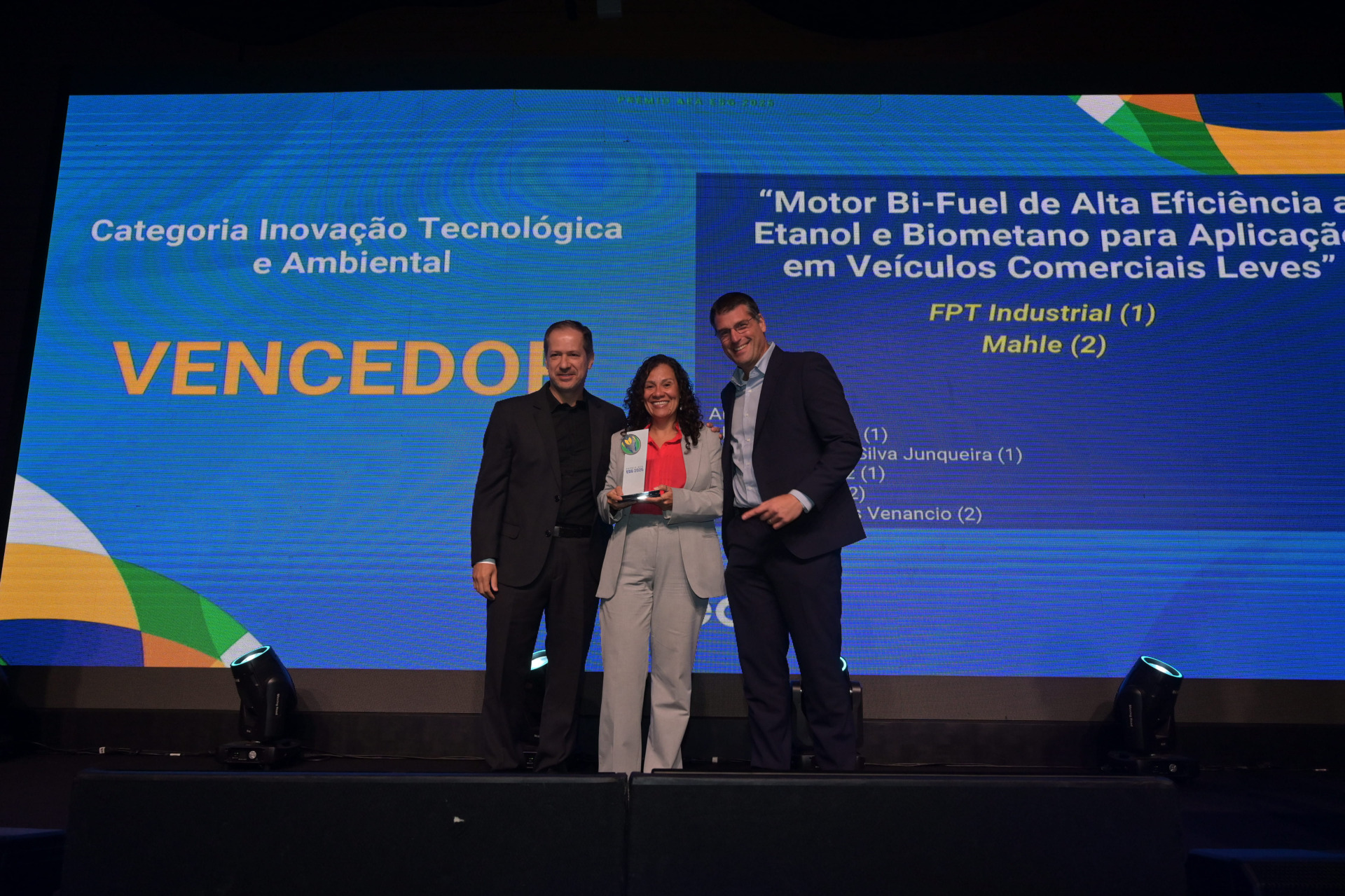 premio-aea-esg_alexandre_xavier_diretor_de_engenharia_da_fpt_e_eduardo_luiz_spilla_diretor_presidente_da_mahle_20260611T132205T072_ykug5pfzxhe1a1bcqqrgdjvj
