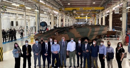 delegacao_do_governo_italiano_visita_fabrica_da_iveco_defence_vehicles_em_sete_lagoas_(mg)_img